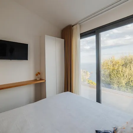 Horizonte Luxury فيلة تاورمينا